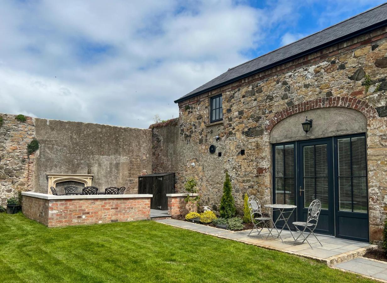 Converted Victorian Coach House With Hot Tub Stewartstown Exteriör bild
