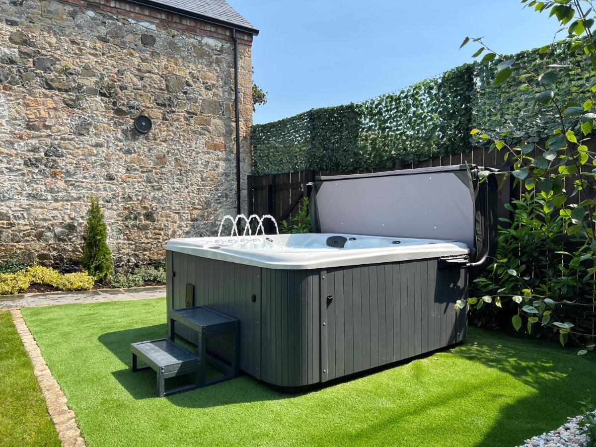 Converted Victorian Coach House With Hot Tub Stewartstown Exteriör bild